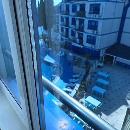 Апартаменты Blue Bay Seaview