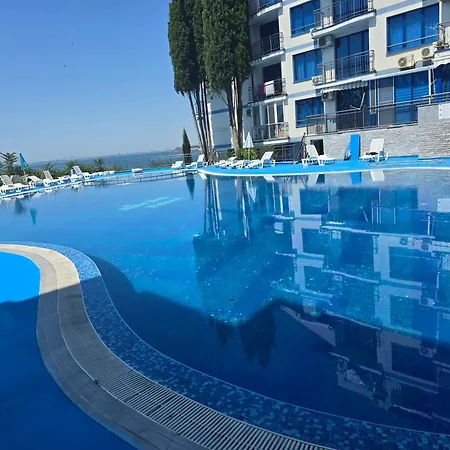 Апартаменты Blue Bay Seaview Поморие
